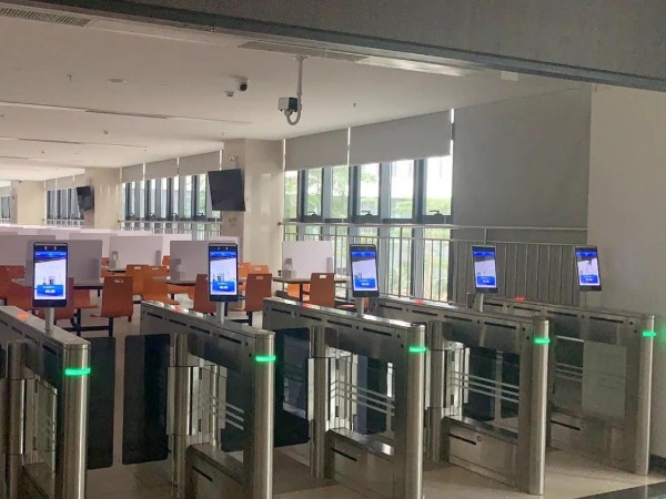 錦州通道閘廠家安裝步驟【永特佳爾】人臉識別門禁通道閘